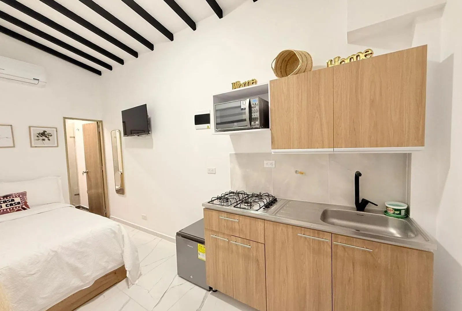 Aparta Estudio 204 - Casa Bendita Medellin Apartment
